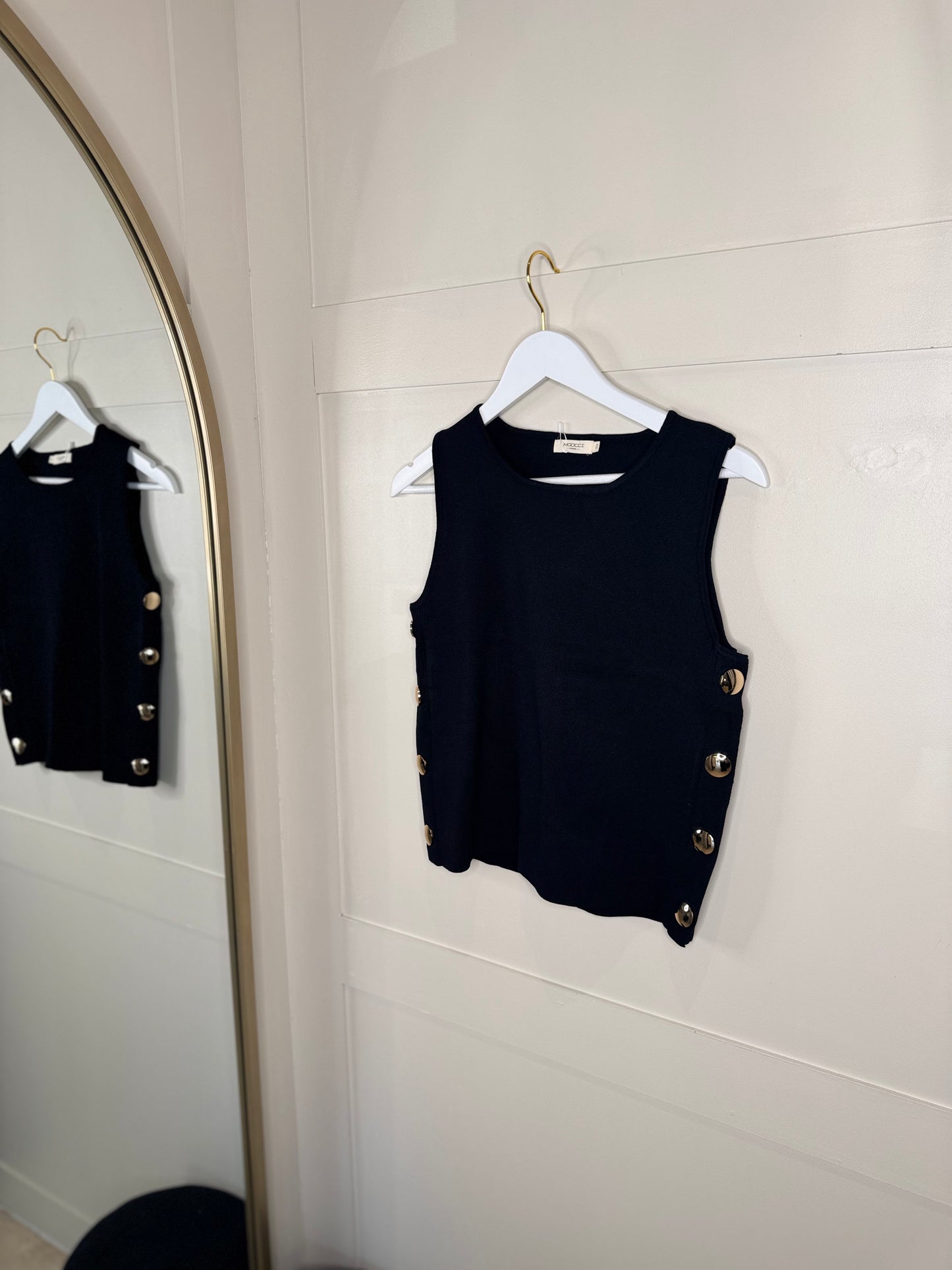 Button Side Sleeveless Top