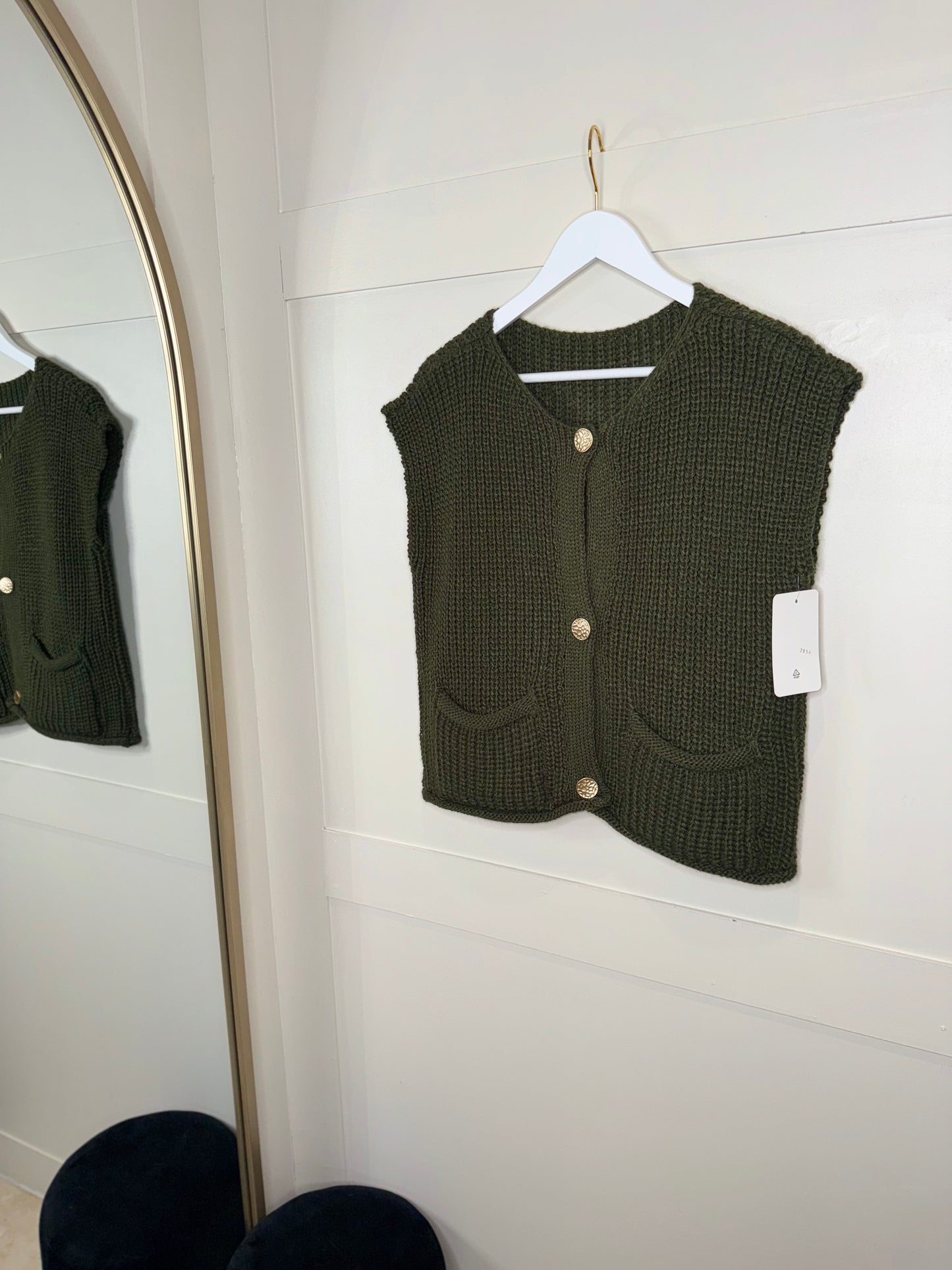 Knitted Sleeveless Cardigan